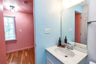 7 Governor Square, Peterborough, NH 03458 - Photo 21