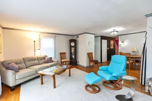 7 Governor Square, Peterborough, NH 03458 - Photo 5