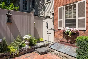 20 Atkinson St, Portsmouth, NH 03801 - Photo 3