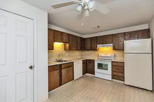 1 Northbrook Dr, Manchester, NH 03102 - Photo 3