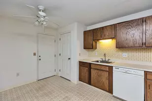 1 Northbrook Dr, Manchester, NH 03102 - Photo 3