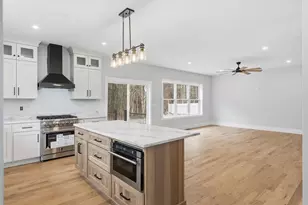 14 Stacey Ln, Chester, NH 03036 - Photo 11