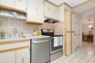 33 Spit Brook Rd, Nashua, NH 03060 - Photo 13