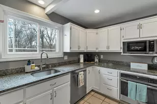 29 Orchard Dr, Hollis, NH 03049 - Photo 9