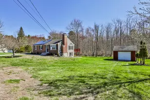155 Robinson Rd, Hudson, NH 03051 - Photo 3