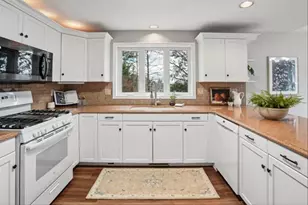 137 Peele Rd, Nashua, NH 03062 - Photo 15