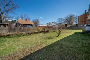 85 W Mitchell St, Manchester, NH 03103 - Photo 23