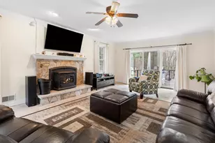 26 Greenfield Dr, Plaistow, NH 03865 - Photo 9