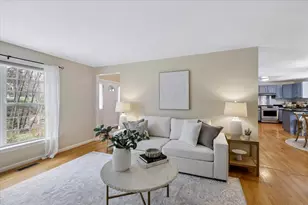 12 Butterfield Ln, Bedford, NH 03110 - Photo 5