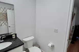 18 Dumaine Ave, Nashua, NH 03063 - Photo 29