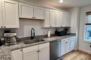 18 Dumaine Ave, Nashua, NH 03063 - Photo 15