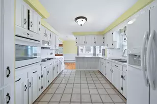 58 President Rd, Manchester, NH 03103 - Photo 5