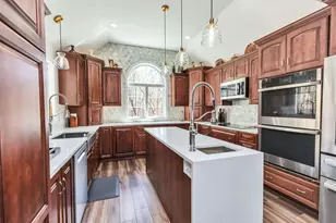 13 Johnson St, Windham, NH 03087 - Photo 15
