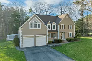 34 Stowecroft Dr, Hampton, NH 03842 - Photo 3