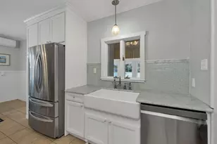 951 Chestnut St, Manchester, NH 03104 - Photo 21