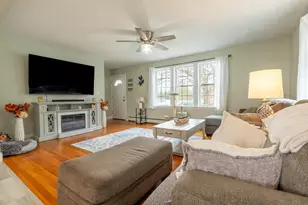 46 Pleasant St, Hinsdale, NH 03451 - Photo 7