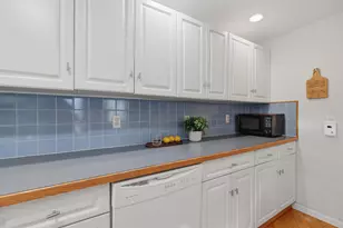 21 Brook Dr, Hudson, NH 03051 - Photo 9