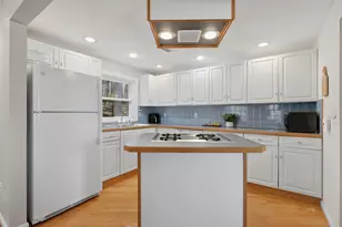 21 Brook Dr, Hudson, NH 03051 - Photo 7