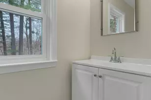 9 Isabella Dr, Londonderry, NH 03053 - Photo 35