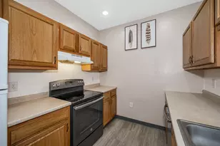 18 Harbor Ave, Nashua, NH 03060 - Photo 11