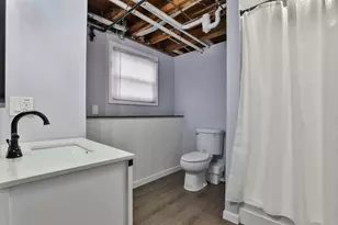 8 Kingston Dr, Nashua, NH 03060 - Photo 29