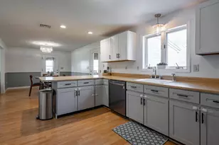 528 Weston Rd, Manchester, NH 03103 - Photo 17