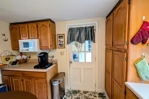 263 Cram Hill Rd, Lyndeborough, NH 03082 - Photo 9