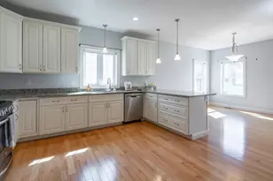 12 Torrey Pines Cir, Plaistow, NH 03865 - Photo 7