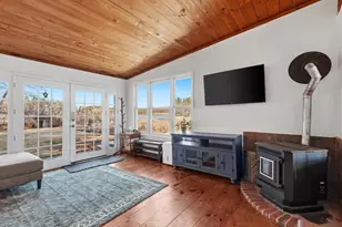 120 Pond St, Newton, NH 03858 - Photo 3