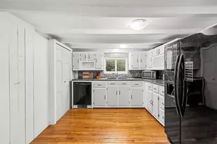 256 E Dunstable Rd, Nashua, NH 03062 - Photo 11