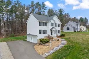 22 Rolling Woods Dr, Hudson, NH 03051 - Photo 3
