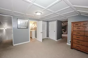63 St Marie St, Manchester, NH 03102 - Photo 19