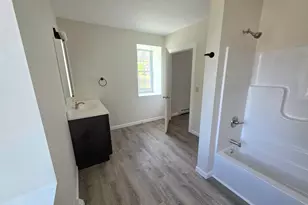 26 Mechanic St, Winchester, NH 03470 - Photo 25