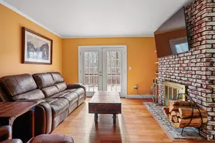 19 Baboosic Lake Rd, Amherst, NH 03031 - Photo 11