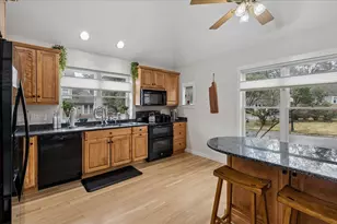 38 Green Heron Ln, Nashua, NH 03062 - Photo 11