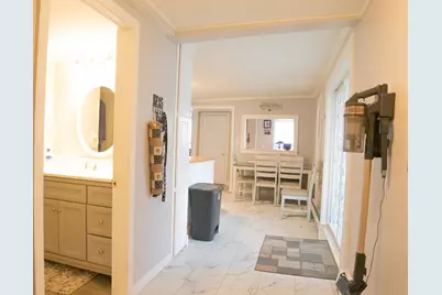 352 Taylor Street, Manchester, NH 03103 - Photo 9