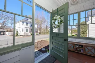 279 Sagamore St, Manchester, NH 03104 - Photo 9