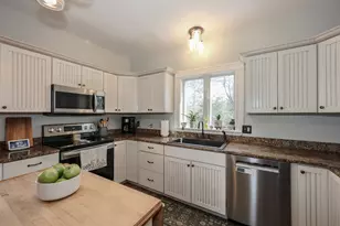 279 Sagamore St, Manchester, NH 03104 - Photo 23