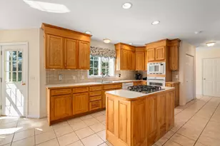 1 Silver Brook St, Salem, NH 03079 - Photo 11