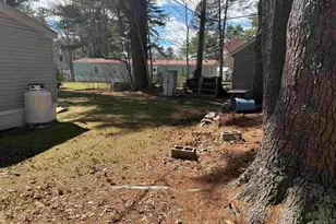22 Wayne Dr, Derry, NH 03038 - Photo 5