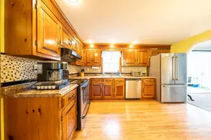 6 Hubbard Hill Rd, Derry, NH 03038 - Photo 9