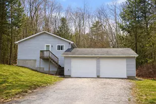 33 Buttercup Ln, Antrim, NH 03440 - Photo 5