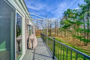 19 Hilltop Pl, New London, NH 03257 - Photo 23