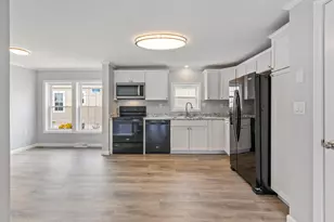 319 Salmon Ave, Portsmouth, NH 03801 - Photo 7