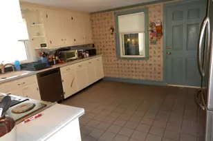 180 Birchwood Rd, Manchester, NH 03104 - Photo 11