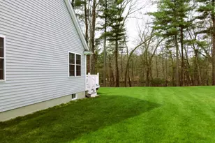 49 Jamesway Dr, Litchfield, NH 03051 - Photo 9