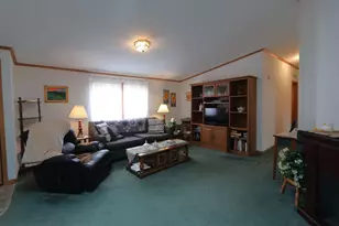 422 Friar Tuck Dr, Exeter, NH 03833 - Photo 3