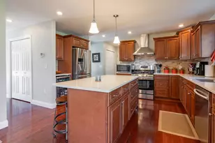 2 Jennifer Dr, Nashua, NH 03062 - Photo 9
