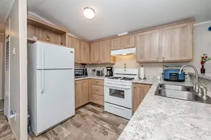 7 S Dewberry Ln, Rochester, NH 03867 - Photo 5