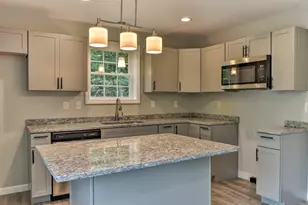 9 Asheley Ave, Hinsdale, NH 03451 - Photo 9
